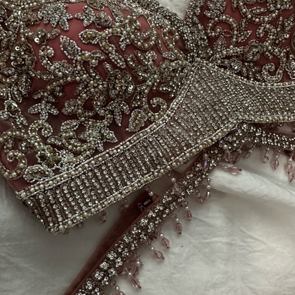 Reception Lehenga - Picture 5 of 6